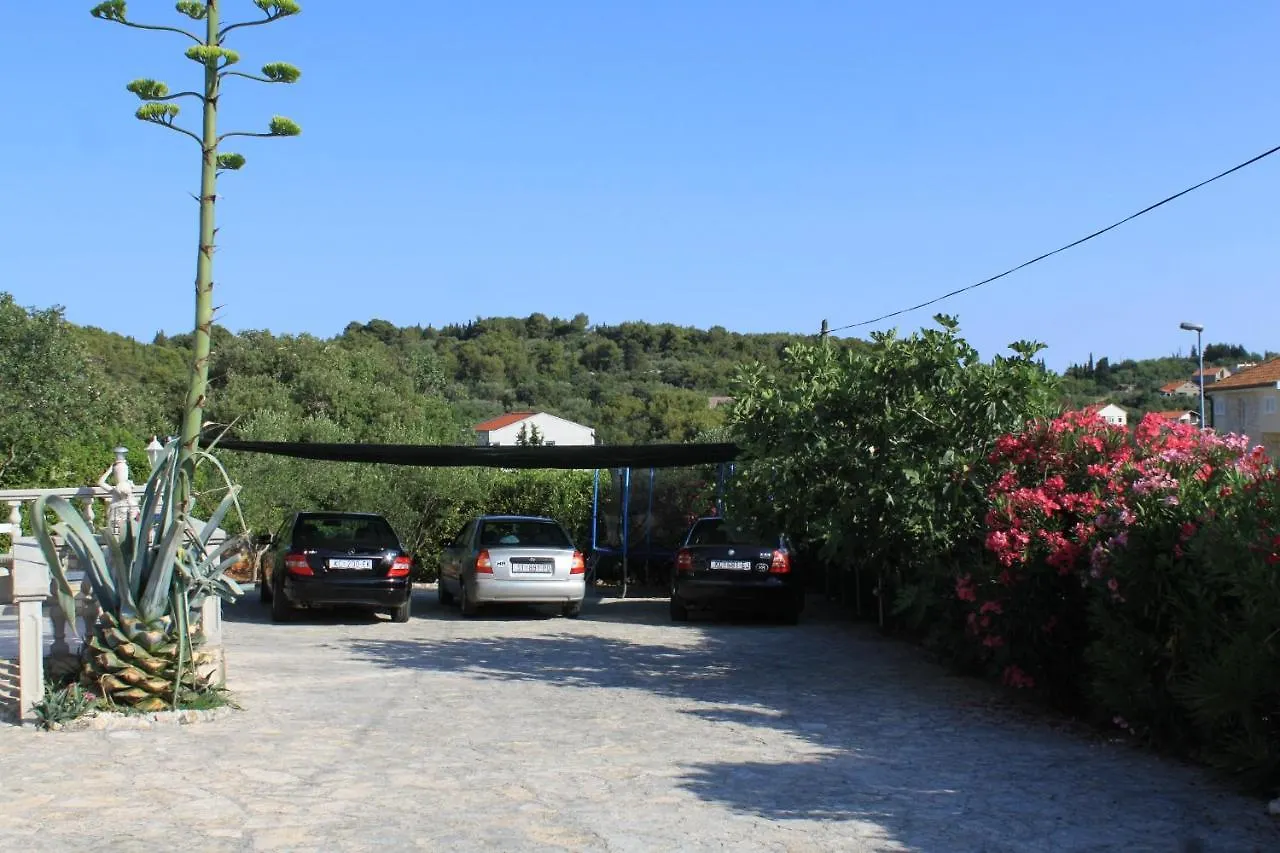 Apartments With A Parking Space Preko, Ugljan - 8224