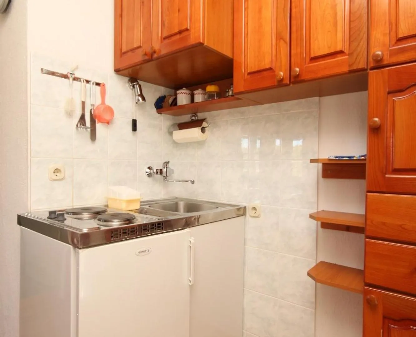 Apartments With A Parking Space Preko, Ugljan - 8224 0*, Preko Croatia
